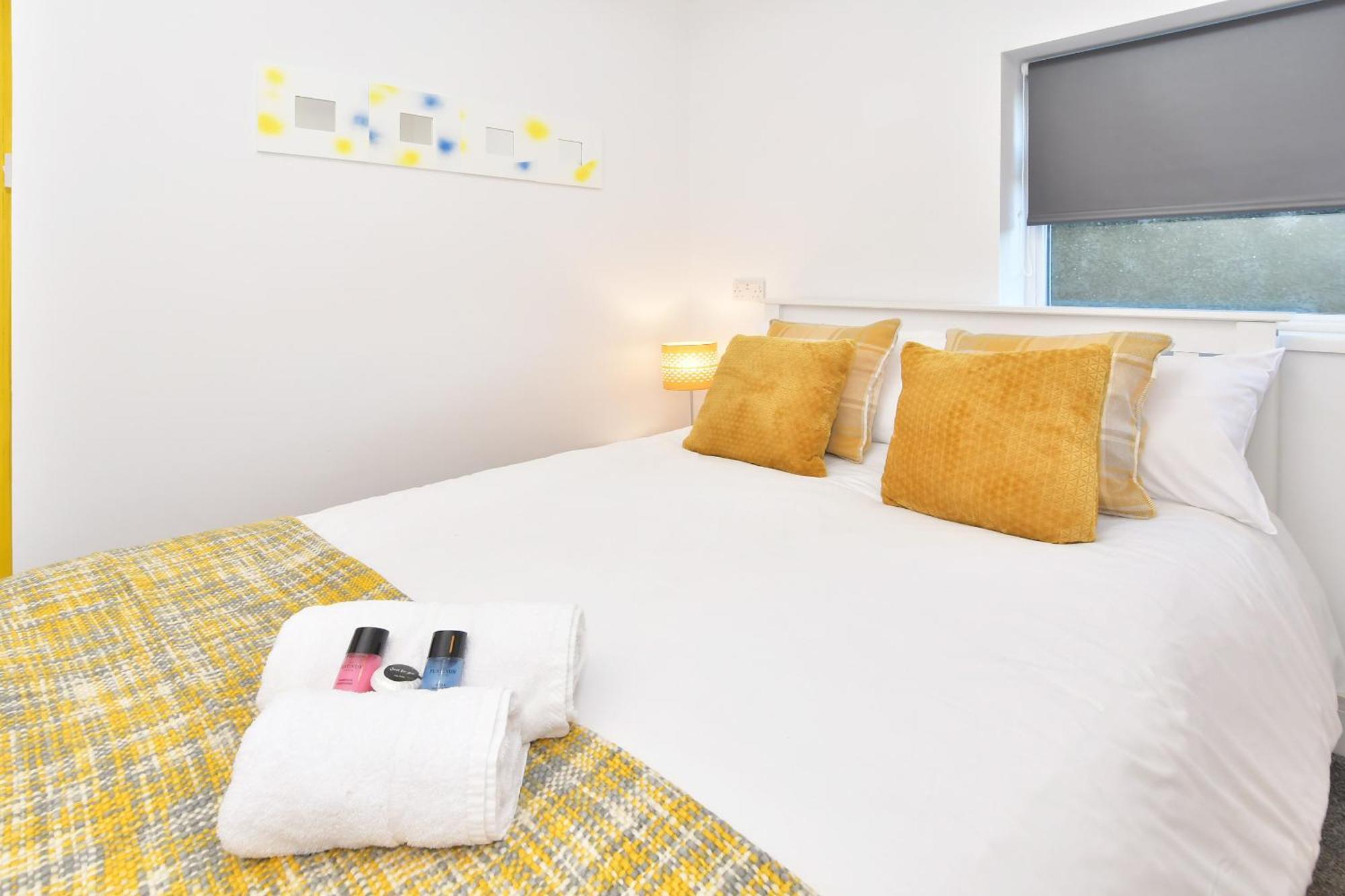 Townhouse @ Henry Street Crewe Hotell Exteriör bild