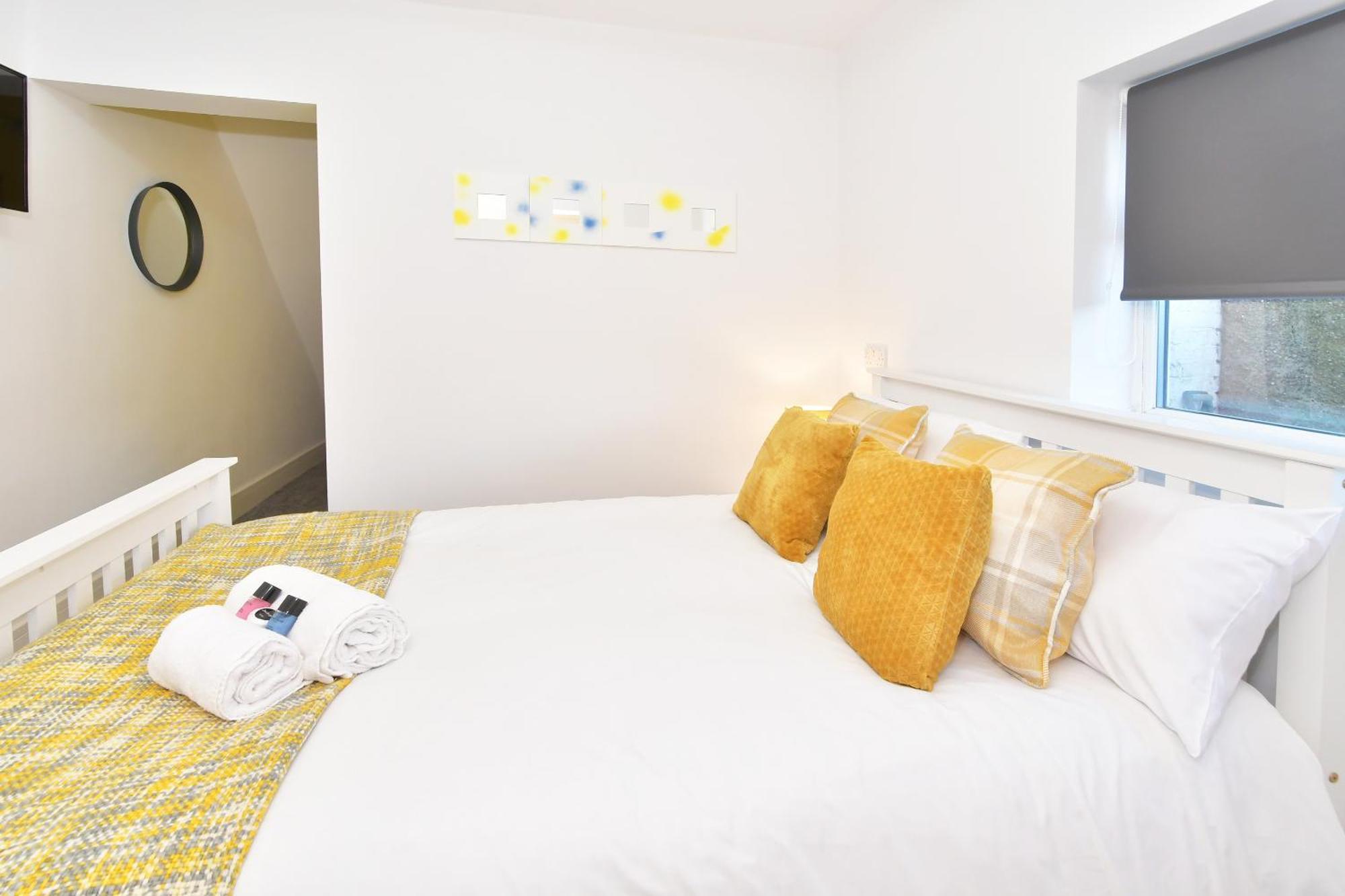 Townhouse @ Henry Street Crewe Hotell Exteriör bild